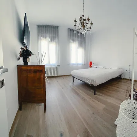 Bersaglieri Del Po 5 Апартаменты Феррара